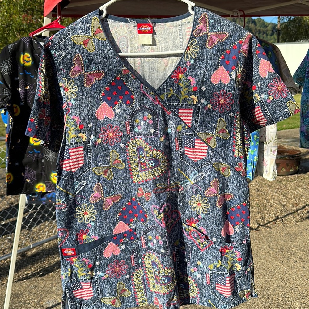 Dickies Scrub top